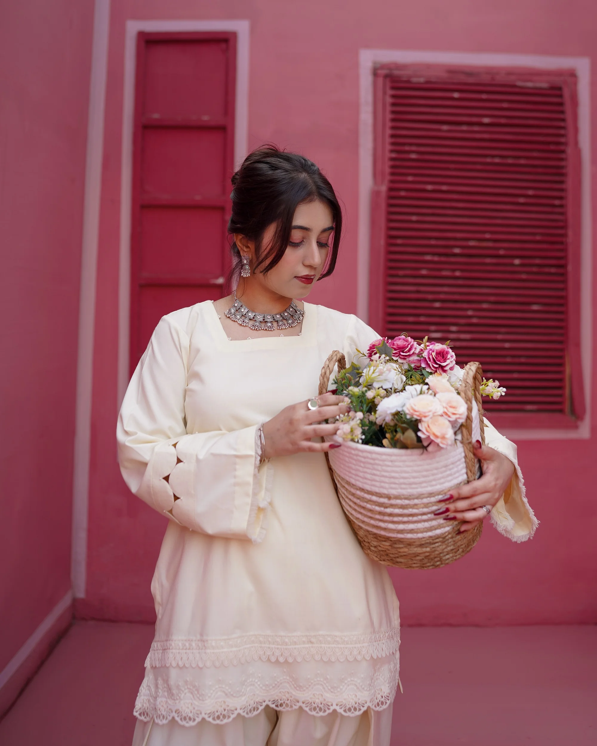 Cream Swan Farshi Set | Summer Collection